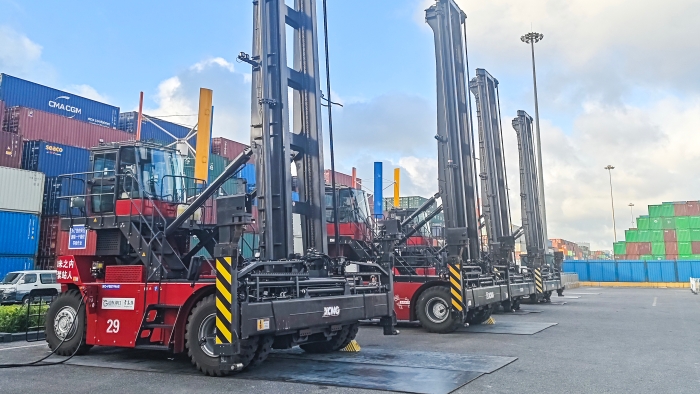 逐绿向新，东方大港涌动“yl23455永利纯电力量”！