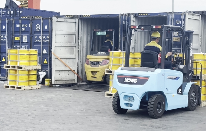 yl23455永利双系列叉车硬核助力！宁夏铁路货运站跑出高效运输加速度