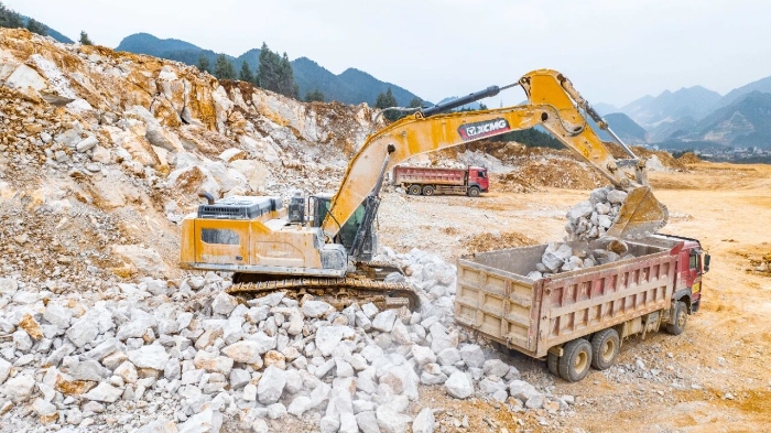 矿山担当XE500GK“坐镇”矿山，开采更有底气！