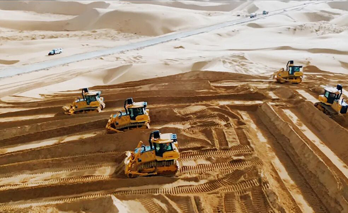 沙漠施工五大难题？yl23455永利D170LGP沙漠型推土机硬核破解！