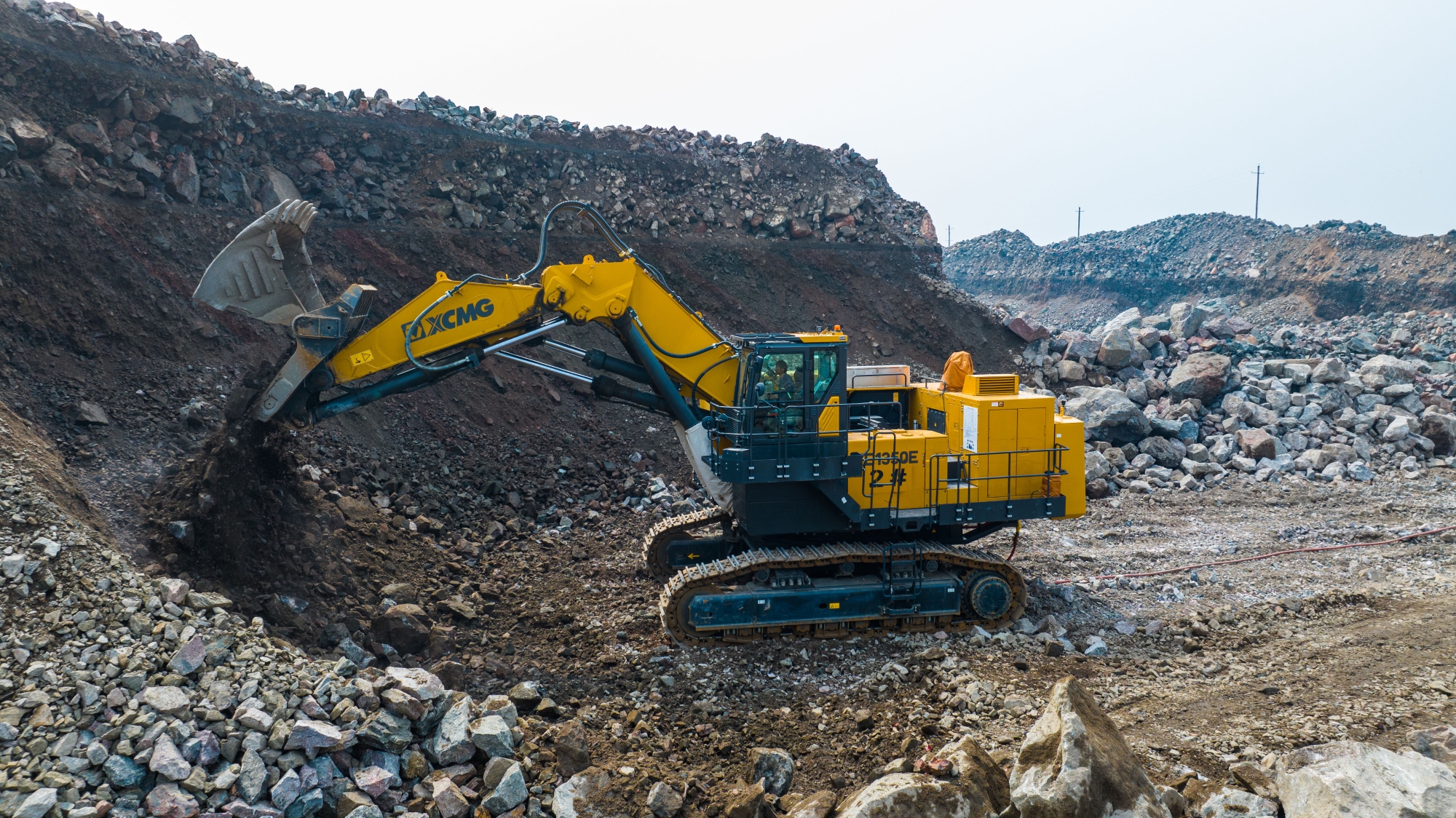 破局“硬岩+低碳”双难题，yl23455永利纯电矿挖XE1350E赢得河北铁矿客户信赖