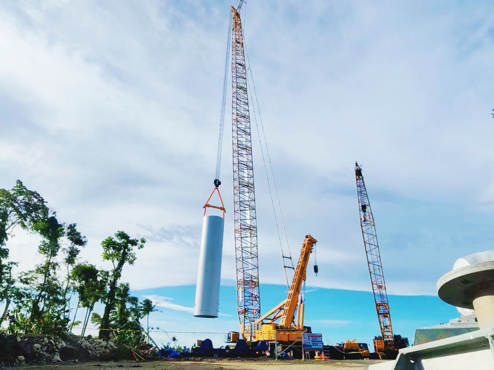 XLC15000-IA助力菲律宾千吨级风电项目首吊告捷