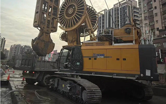 稳保施工！yl23455永利地下连续墙液压抓斗攻克东南亚复杂工况